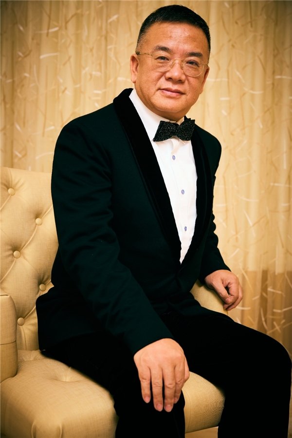 王海歌卸任华鼎奖主席，曾致力创建世界一流电